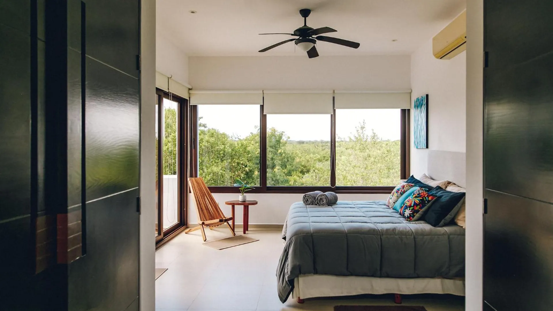 Beachside Bliss Modern 3Story Villa With Deck And Grill Акумаль Апартаменты